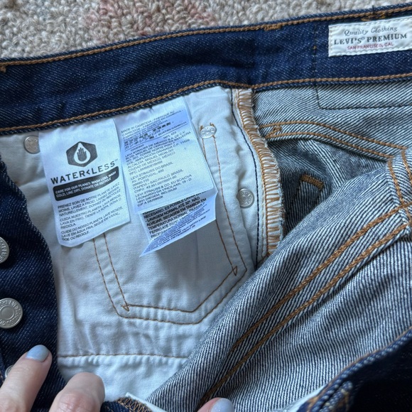 Levi's Women’s 501 Deep Indigo Straight Jeans - Picture 5 of 7